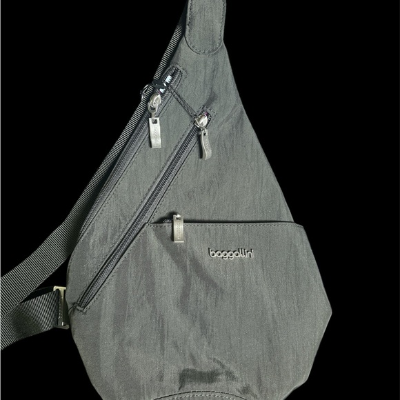NWT Baggallini Mini Sling - Picture 1 of 4